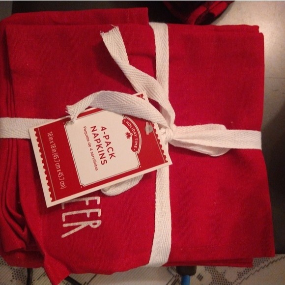 4PK Napkin Set - Red Plain with Phrases - Picture 8 of 9